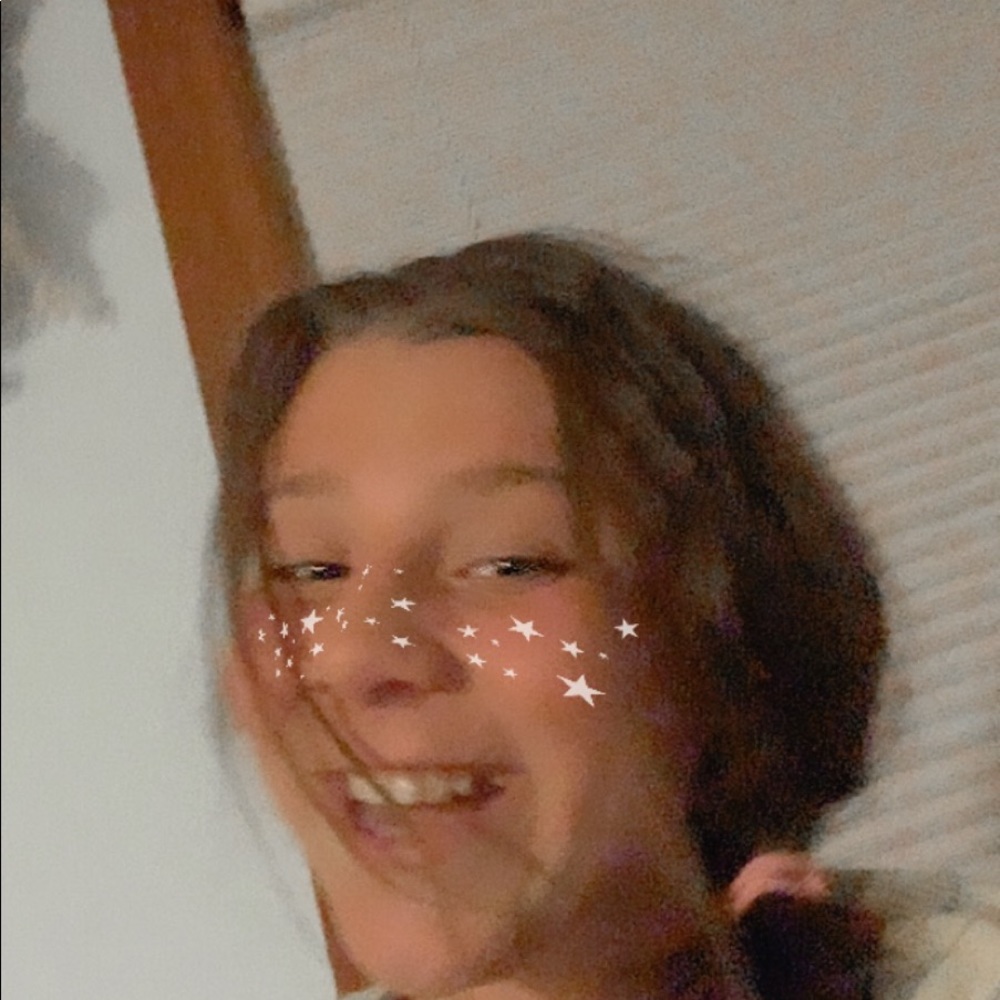 Meet your Posher, Flavia